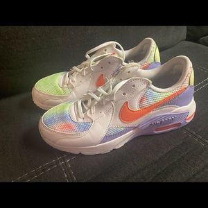 WOMEN'S NIKE AIR MAX EXCEE SNEAKERS